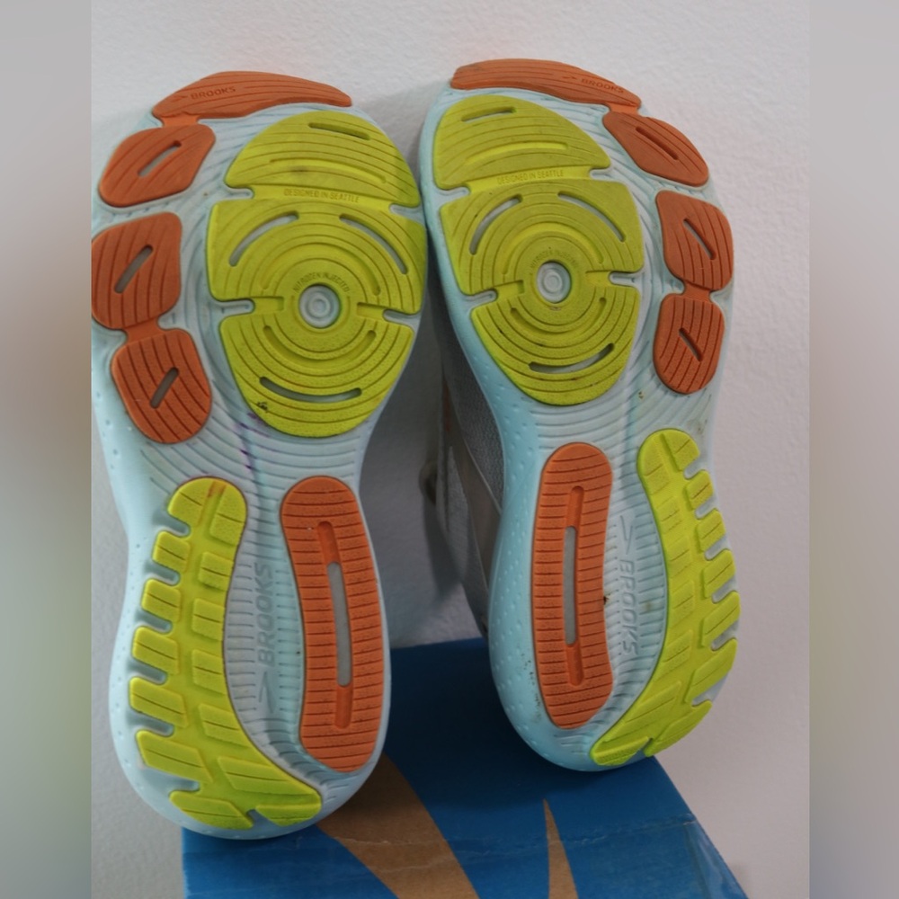 Brooks Women's Sneakers in Cream and Orange - Picture 14 of 16